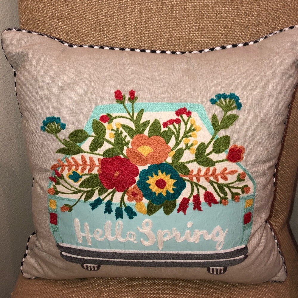 “HELLO SPRING” Floral Car pillow